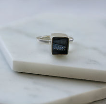 Load image into Gallery viewer, Mountainscape octagonal box ring