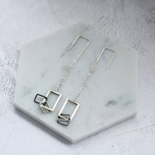 Load image into Gallery viewer, The frame dangle earrings