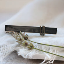 Load image into Gallery viewer, Mountainscape frame bangle